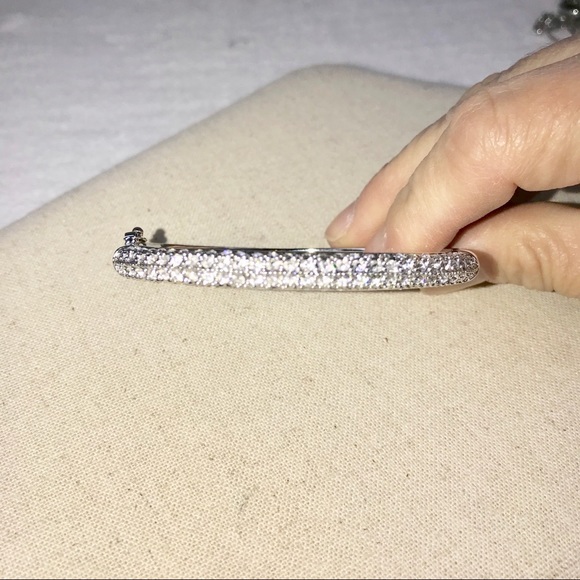 Lia Sophia Glitterati Bangle Bracelet - Picture 2 of 4